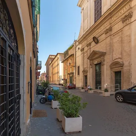 Via Giulia Charming Atelier Apartment Rome