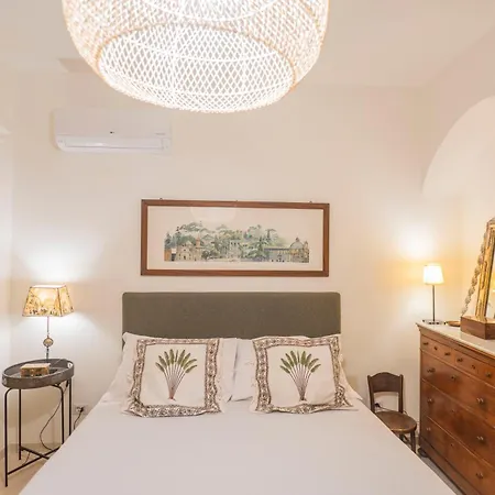 Via Giulia Charming Atelier Apartment Rome